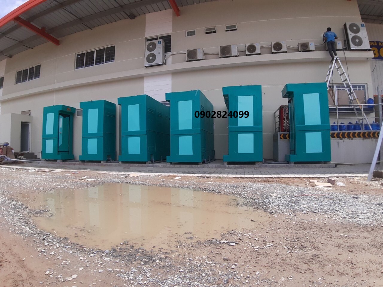 toilet di động 